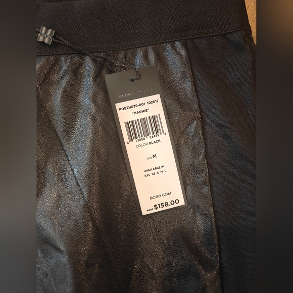 ❗ NWT BCBGMaxazria Marnie Faux Leather Black Leggings Size Medium - Picture 2 of 4